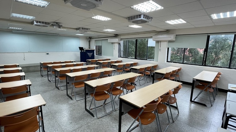 經濟系專業教室(346教室)
