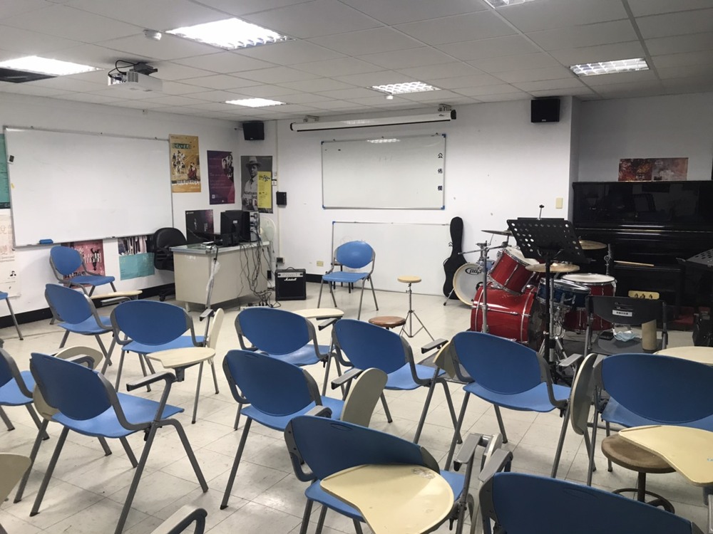 音樂系爵士鼓教室(4401教室)-1