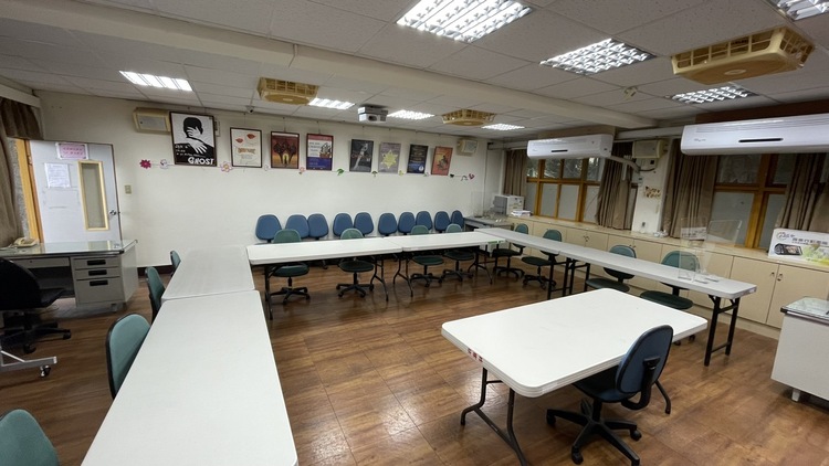 英美系專業教室(246教室)